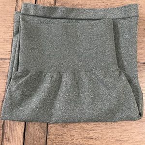 NVGTN Green shorts Large